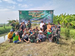 Koramil 0816/01 Sidoarjo karya bakti dalam rangka hari juang Kartika ke 79.