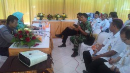 Koramil 0816/16 Waru menghadiri Audensi Akreditasi Puskesmas Waru