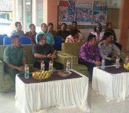 Hubungan yang kondusif, Babinsa 02/Candi hadiri acara pemerintahan desa