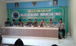 Forpimka, Camat, Danramil dan Kapolsek Prambon mengikuti kegiatan musyawarah pemilihan ketua MUI Kec