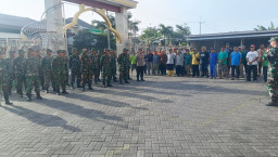 TNI dan Warga Bangah Rawat Semangat Gotong Royong di Rumah Ibadah