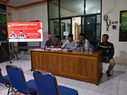 Babinsa Gedangan Hadiri Musdes Penyelenggaraan Pemerintahan Desa Ganting TA 2026, Dorong Partisipasi dan Transparansi