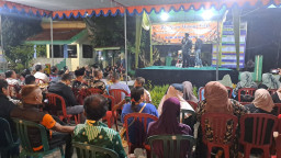 Wayang Kulit Semarakkan Ruwah Desa Watesari, Babinsa Hadir Perkuat Kebersamaan