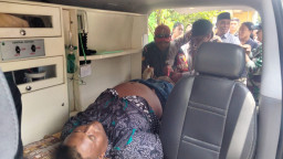 Gerak Cepat dan Penuh Kepedulian, TNI-Polri Bersama Pemdes Trompoasri Evakuasi ODGJ untuk Penanganan Lebih Optimal