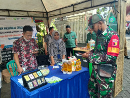 Babinsa Gedangan Kawal Keseruan Lomba Memasak dan Pasar Murah Ramadan 1447 H