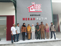 Babinsa Kemiri Dampingi Dinas Koperasi Tinjau Kesiapan Koperasi Desa Mandiri Pangan Kemiri