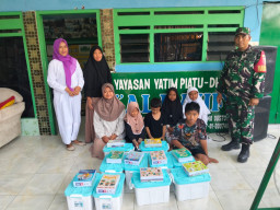 Sentuhan Kepedulian Persit Kodim 0816 Sidoarjo, 20 Paket Sembako Disalurkan untuk Warga Desa Kemiri
