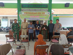 Babinsa Sawocangkring Kawal Penyaluran BLT DD Triwulan I 2026, Pastikan Tepat Sasaran dan Aman