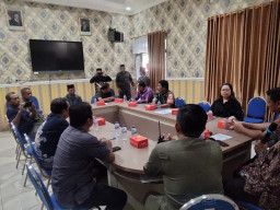 Harmoni untuk Lingkungan Sehat: Forkopimka Waru Sepakati Penghentian Sementara Pembakaran Sampah di Kepuhkiriman