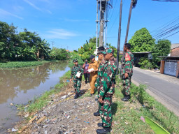 TNI Bersama Pemda Tinjau Rencana Pembangunan Jembatan di Plumbungan