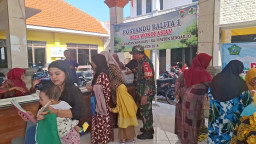 Babinsa Wonokasian Hadir untuk Balita dan Lansia Melalui Posyandu