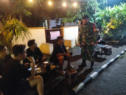Babinsa Kraton Ajak Warga Perkuat Keamanan Lingkungan