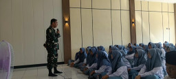 Babinsa Rangkul Ratusan Jiwa Muda SMPN 2 lewat Ketegasan yang Teduh
