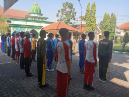 Latih Paskibra Sejak Dini, Koramil Krian Tanamkan Disiplin dan Jiwa Kebangsaan