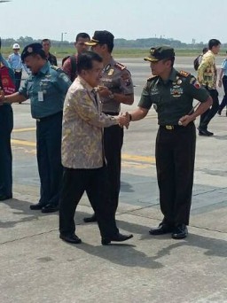 Dandim 0816/Sidoarjo sambut kedatangan kunker Wapres RI ke Jombang