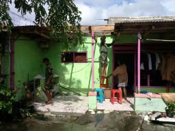 Dalam hitungan menit, belasan rumah di ds. Semampir porak poranda oleh Angin Puting Beliung