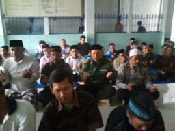Sholat jumat bersama warga Kludan Tanggulangin