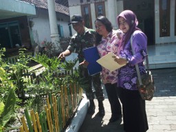 Babinsa Desa Banjarsari hadiri lomba SBH Sidoarjo bersih hijau