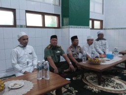 PJ. Danramil 0816/09 menghadiri undangan dalam rangka Haul ke-8 Al Maghfur Lahu KH. Iskandar Umar Abdullatif &amp; Para Masyayikh