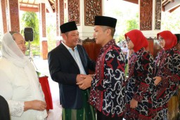 Dandim 0816 beserta keluarga hadiri open house di kediaman Bupati Sidoarjo