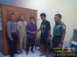 Danramil 0816/10 Balongbendo melaksanakan pengecekan terhadap preman