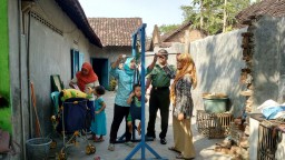 Babinsa Koramil 0816/13 Wonoayu Aktif Dampingi Posyandu