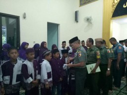 Dandim 0816 : Berdoa dan bersedekah kepada sesama umat harus diutamakan