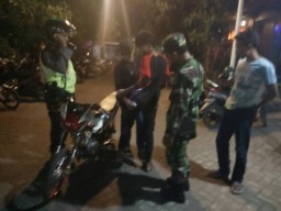 KORAMIL BACKUP POLSEK DALAM PATROLI MALAM ANTISIPASI BALAP LIAR