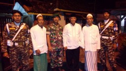 Babinsa 04/Porong pengamanan dan hadiri kegiatan dzikir bersama