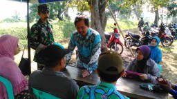 Babinsa melakukan kegiatan sambangi warga binaannya