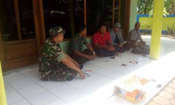 Danramil 06/Tanggulangin laksanakan komsos di Desa Gagang Panjang