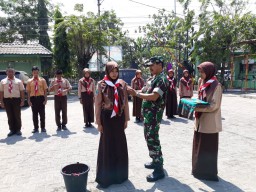 Babinsa 0816/18 ikuti acara pengukuhan dan pelantikan anggota Saka Wira Kartika