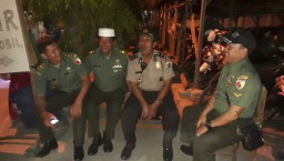 Babinsa Sambang Pondok Pesantren Saat Patroli Bersama Polsek