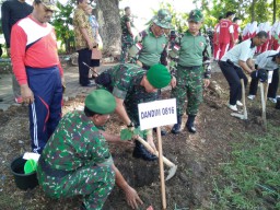 Aksi Peduli Lingkungan Kodim 0816/Sidoarjo dalam mewujudkan Sidoarjo yang bersih dan hijau