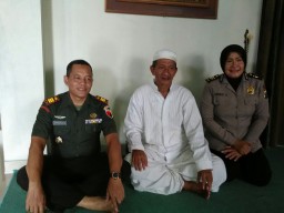 Danramil 01/Kota melaksanakan anjangsana ke PP Bumi Sholawat Lebo