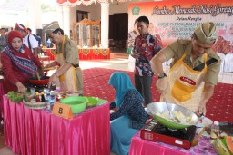 Pejabat Sidoarjo Adu Lezat Pada Lomba Masak Nasgor