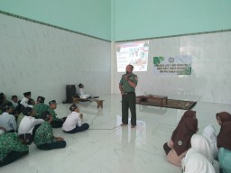 Batituud Koramil 0816/01 Sidoarjo berikan pembekalan Wawasan Kebangsaan kepada 150 orang siswa-siswi SMP Plus Sabilur Rosyad