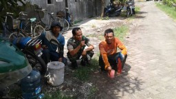 Jagongan, Babinsa Jalin Komunikasi Aktif Dengan Warga.