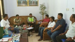 Dengan komsos, Membangun dan menciptakan suasana keakraban dengan warga Krian