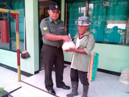 Pembagian Zakat Oleh Ramil 0816/07 Krembung