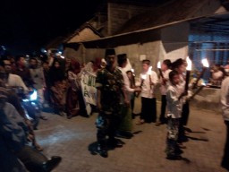 Babinsa Lebo kawal acara takbir keliling santri Pondok Pesantren Bumi Sholawat