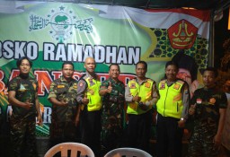 Babinsa 0816/01 dan Babinkamtibmas laksanakan patroli bersama