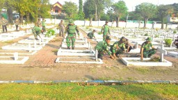Danramil 01 Pimpin Karya Bakti di TMP Sidoarjo
