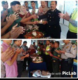 Danramil 0816/13 Wonoayu yang di wakili Bati Tuud Ucapkan HUT Bhayangkara Ke 72