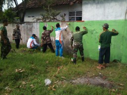 Jelang Puncak HUT RI ke 71, Koramil 06 bersama Forkopimka adakan Karya bakti