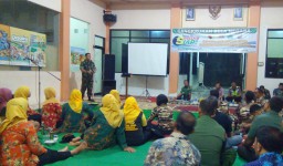 Dandim 0816/Sda hadiri Cangkrukan bersama warga Candi
