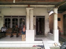 Babinsa Gempolsari rutin sambang warga dalam rangka tugas pembinaan.