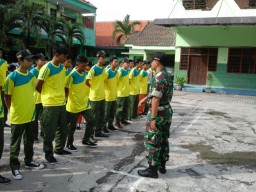 Koramil 0816/01 Sidoarjo turut warnai MPLS SMK PGRI 5 Sidoarjo