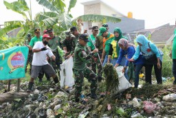 KODIM 0816 SIDOARJO GELAR HARI KEDUA KARYA BHAKTI DALAM RANGKA HARI JUANG KARTIKA TA. 2017