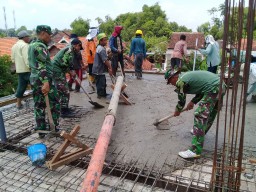 GOTONG ROYONG MEMBANGUN MASJID BERSAMA TNI - RAKYAT